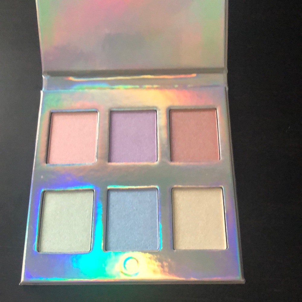 Naked Cosmetics Highlighter